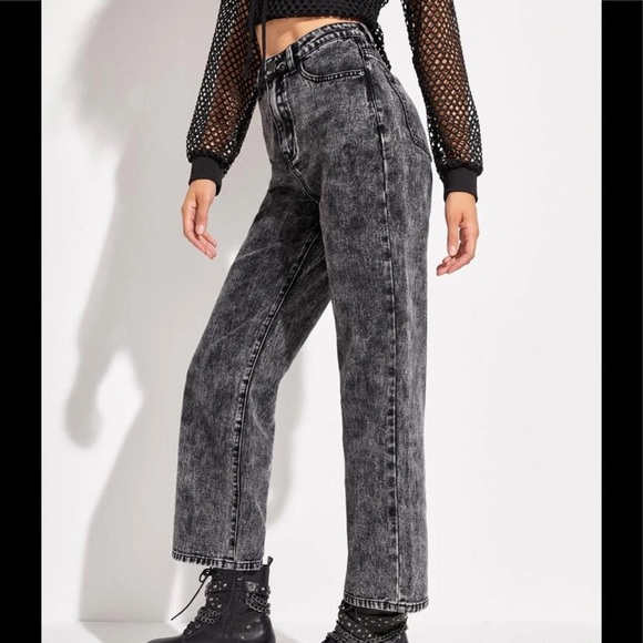 New Medium woman jeans (too small for me) - Picture 2 of 3